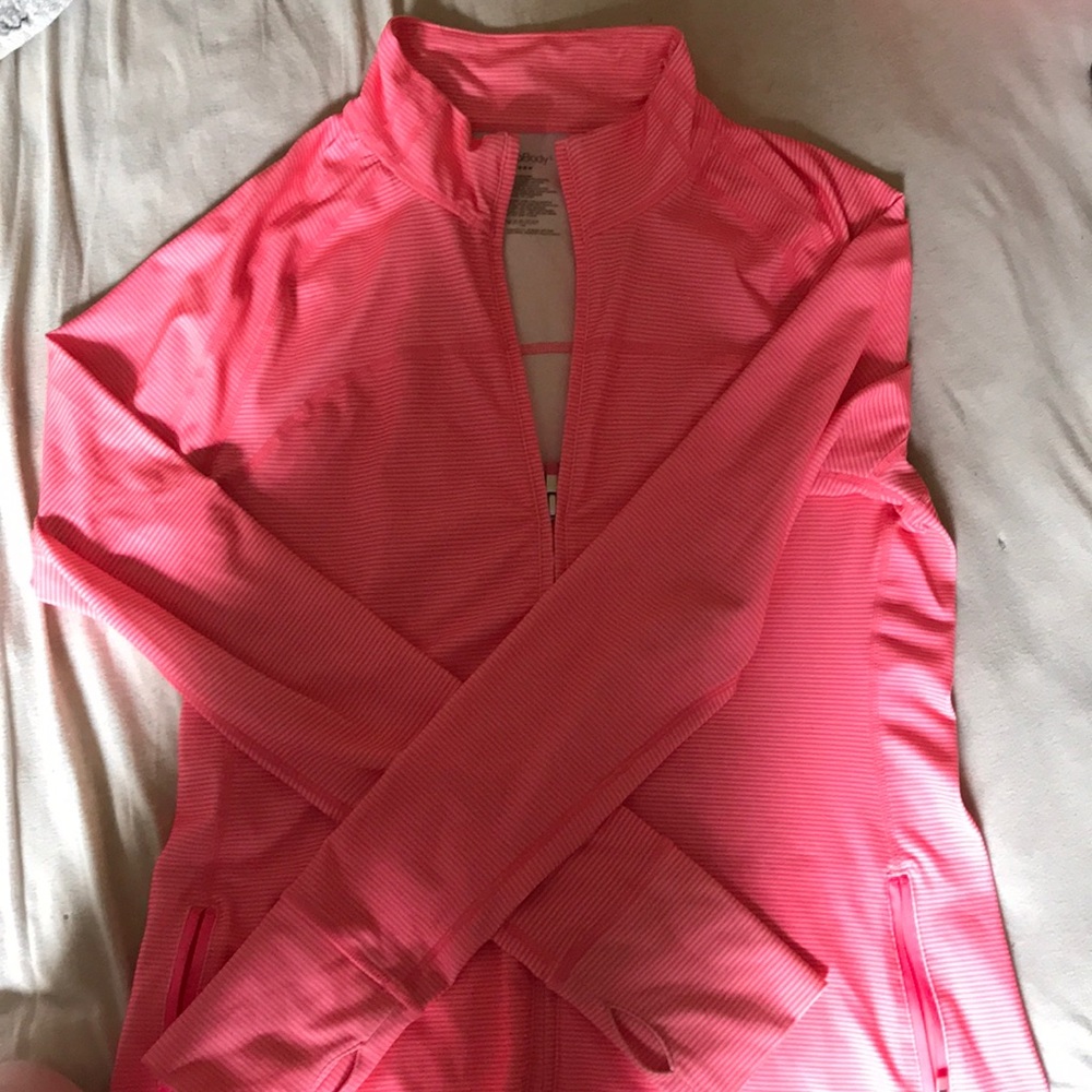 Gap thick workout top